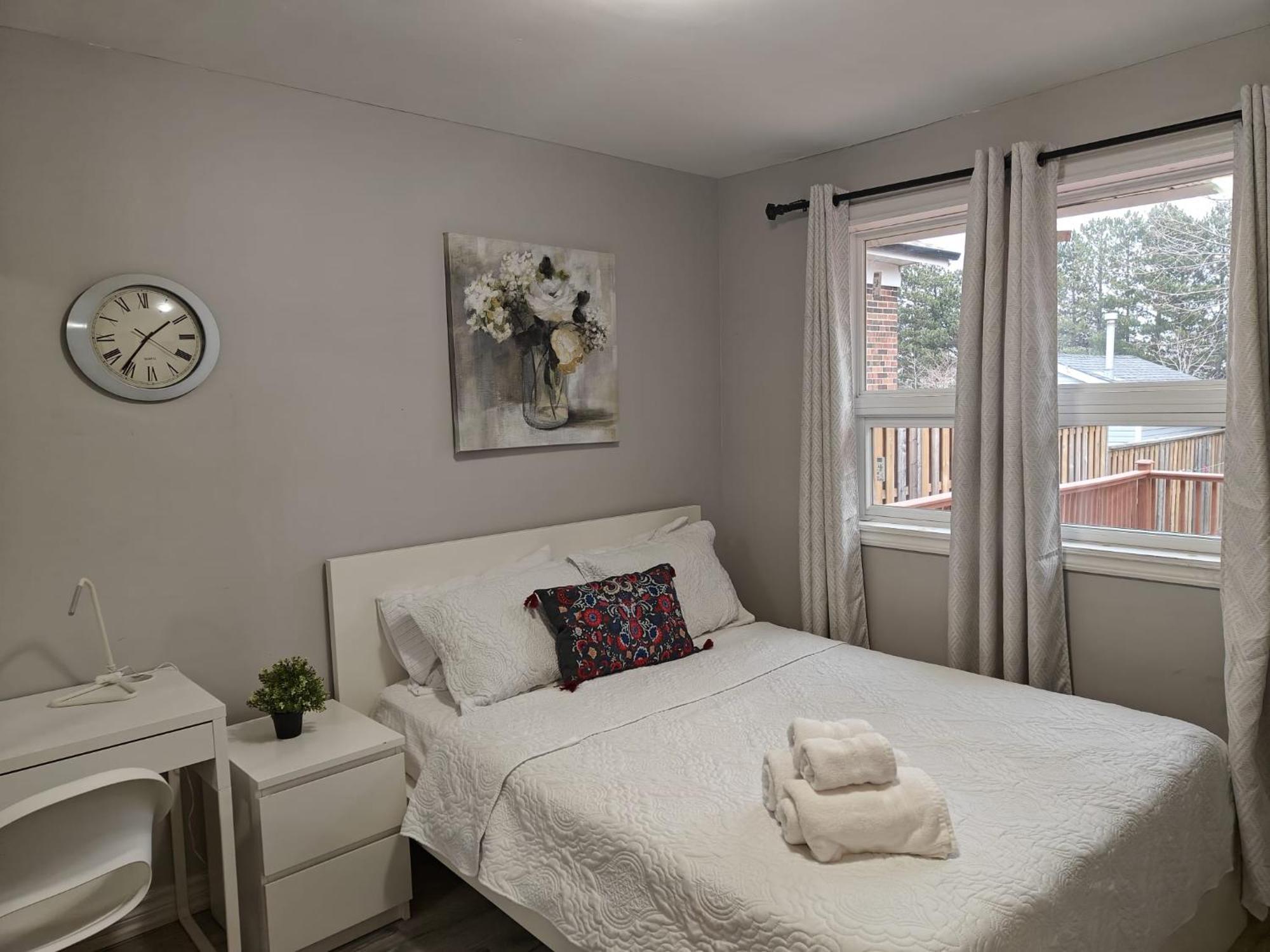 Spacious Mbr Near Kennedy Subway & Go Τορόντο Εξωτερικό φωτογραφία
