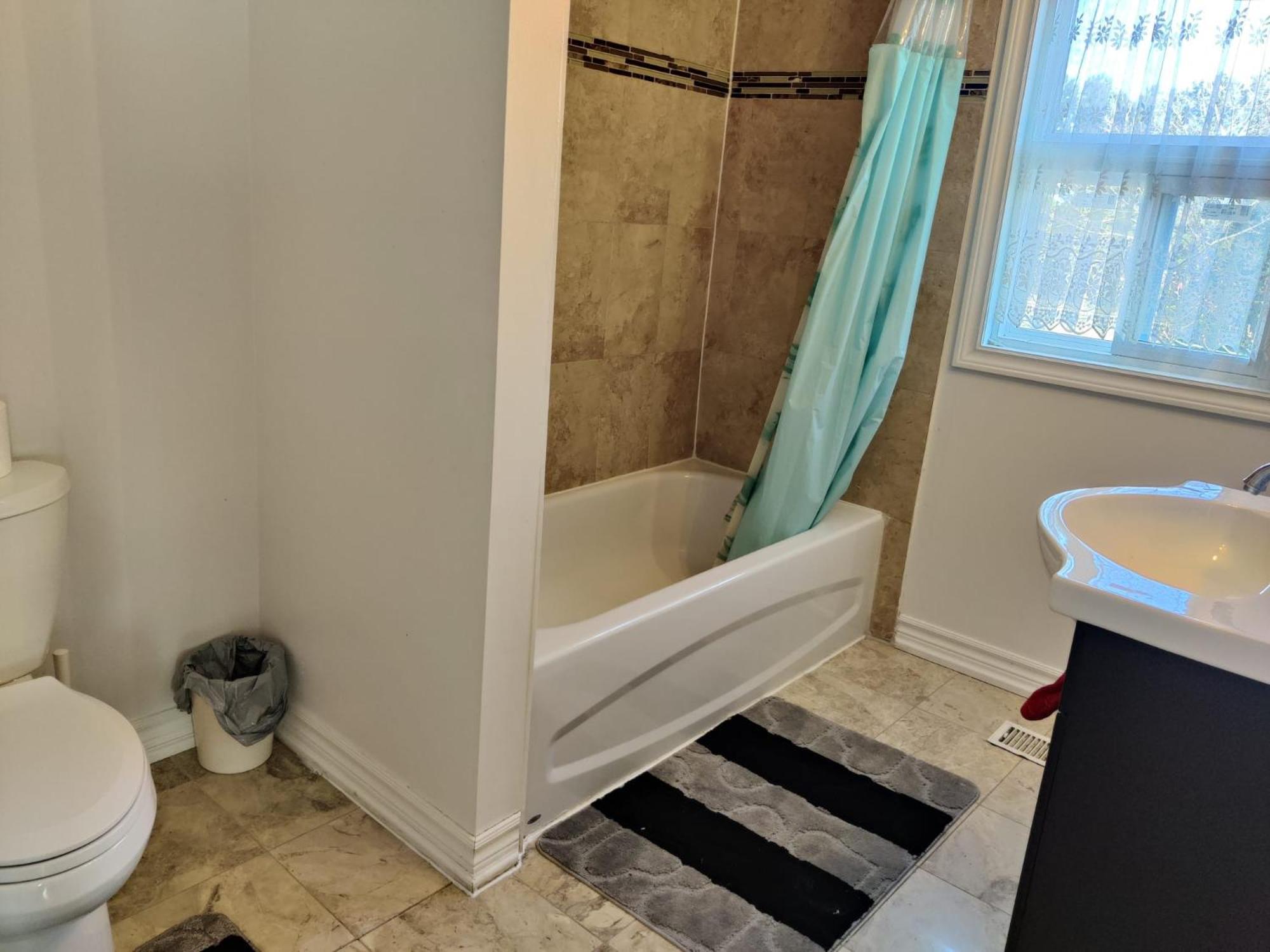 Spacious Mbr Near Kennedy Subway & Go Τορόντο Εξωτερικό φωτογραφία